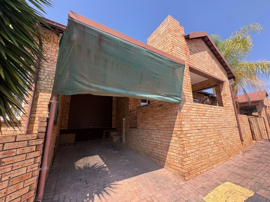 3 Bedroom Property for Sale in Safari Gardens North West